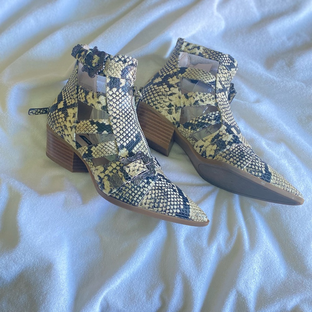 Nine West Snakeskin Ankle Boots 7.5